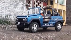 Maruti 800 Modified Into A Jimny: मारुति 800 को जिम्नी में किया तब्दील, देखें वीडियो