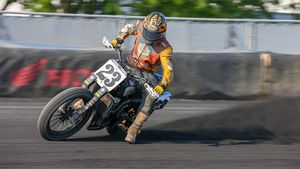 Royal Enfield To Participate In Flat Track Race: रॉयल एनफील्ड फ्लैट ट्रैक रेस में उतारेगी यह बाइक