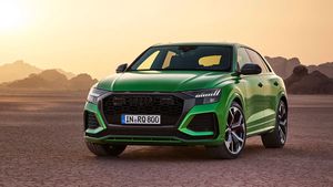 Audi RS Q8 Reached At Dealership: ऑडी आरएस क्यू8 डीलरशिप पर आई नजर, जल्द होगी लॉन्च