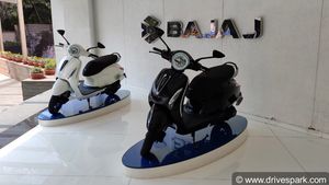 Bajaj Chetak Bookings Closed: बजाज चेतक इलेक्ट्रिक की बुकिंग हुई बंद, नहीं बढ़ रही मांग