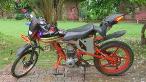 Chandigarh Student Made Bike From Scrap: कबाड़ से बनाई बाइक, 1 लीटर पेट्रोल में चलती है 80 किमी