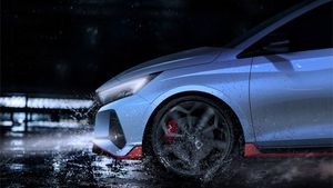 Hyundai i20 N Teaser Released: हुंडई आई20 एन का टीजर हुआ जारी, है दमदार परफॉरमेंस