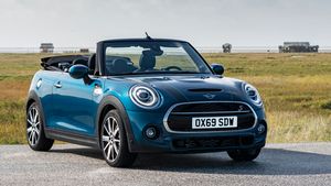 MINI Convertible Sidewalk Edition Launched: मिनी कन्वर्टिबल साइडवाक एडिशन हुई लॉन्च