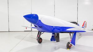 Rolls Royce Electric Plane: रोल्स रॉयस ला रही सबसे तेज इलेक्ट्रिक प्लेन, टेस्टिंग हुई पूरी