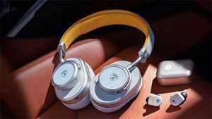 Lamborghini Launches Music Accessories: लेम्बोर्गिनी ने वायरलेस हेडफोन किया लाॅन्च, जानें