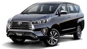 Toyota Innova Crysta Facelift Launched: टोयोटा इनोवा क्रिस्टा फेसलिफ्ट हुई लाॅन्च, जानें क्या है नया