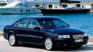 Volvo Recalls 54,000 Vehicles: वोल्वो ने 54 हजार वाहनों को वापस बुलाया, एयरबैग में है गड़बड़ी