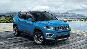 Jeep Compass December Discount: जीप कम्पास पर दिसंबर महीने में मिल रही 2 लाख रुपये की छूट