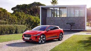 Jaguar I-Pace Electric Launch Details: जगुआर आई-पेस इलेक्ट्रिक की लॉन्च डेट का खुलासा, जानें