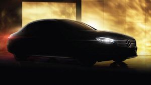 2021 Mercedes E-Class Launch Date: मर्सिडीज ई-क्लास फेसलिफ्ट भारत में 16 मार्च को होगी लॉन्च, जानें