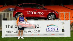 Virat Kohli Gets Hyundai i20 Turbo: विराट कोहली को ‘परफॉर्मर ऑफ सीरीज’ के तौर पर मिली आई20 टर्बो