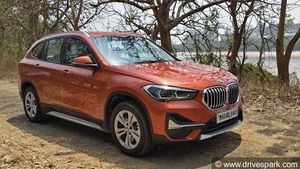 BMW X1 S-Drive 20d Review Video: बीएमडब्ल्यू एक्स1 एस-ड्राइव 20डी रिव्यू: जानें चलाने में हैं कैसी?