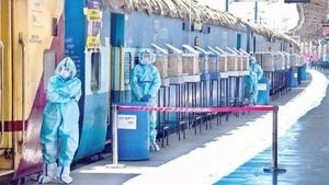 Train Coach Used For Covid Patients: देश भर में ट्रेन कोच को कोविड के मरीजों के लिए किया जा रहा इस्तेमाल