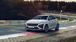 Hyundai Kona N Officially Revealed: हुंडई कोना एन आधिकारिक तौर पर हुई पेश, जानें क्या मिलेंगे फीचर्स