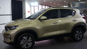 Kia Sonet 7 Seater Walkaround: किया सॉनेट 7 सीटर का पहला वाकअराउंड वीडियो आया सामने, जानें