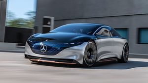 Mercedes-Benz EQS Unveiled: मर्सिडीज-बेंज ने ईक्यूएस इलेक्ट्रिक सेडान को किया पेश, 770 किमी है रेंज