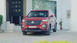 MG Hector Plus 7 Seater TVC: एमजी हेक्टर प्लस 7 सीटर का नया वीडियो हुआ जारी, दिखाया तीसरी पंक्ति का उपयोग