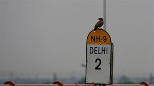 Milestone Colour Facts: आखिर मील के पत्थर अलग-अलग रंग के क्यों होते हैं? जान लीजिए ये रहस्य