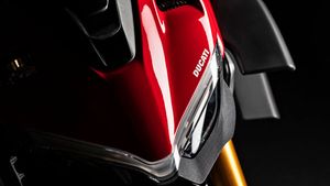 Ducati इंडिया ने दिखाई Streetfighter V4 नेकेड बाइक की झलक, जल्द होगी लाॅन्च
