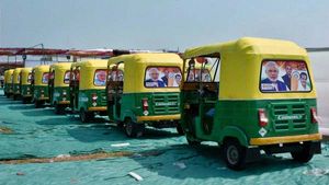 उबर दिल्ली के 10,000 ऑटो रिक्शा में लगाएगी सेफ्टी स्क्रीन