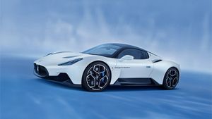 Maserati MC20 Sports Car की बुकिंग भारत में हुई शुरू, फरवरी 2022 से शुरू होगी डिलीवरी