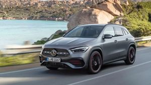 Mercedes-Benz ने लाॅन्च के सिर्फ दो सप्ताह के भीतर बढ़ा दी इस कार की कीमत, अब हो गई इतनी महंगी