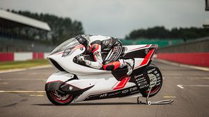 ये इलेक्ट्रिक बाइक तोड़ेगी रफ्तार के सभी रिकाॅर्ड! अगले साल लगाएगी रेस