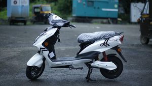 लोकप्रिय मोपेड Kinetic Luna इलेक्ट्रिक वर्जन में करेगी वापसी, कंपनी ने किया खुलासा