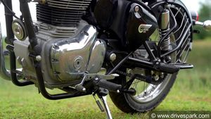 Motorcycle में बांईं ओर ही क्यों लगाया जाता है Side Stand, ये हैं इसकी 6 वजहें, जानें