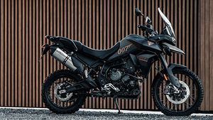 जेम्स बाॅन्ड एडिशन में पेश हुई Triumph की ये शानदार बाइक, कंपनी बनाएगी केवल 250 यूनिट