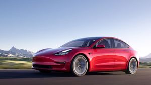 Tesla ने पीएमओ से की मांग- इलेक्ट्रिक कारों पर आयात शुल्क को कम करे सरकार