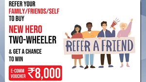 हीरो की बाइक और स्कूटर रेफर करें और पाएं 8,000 रुपये का शाॅपिंग वाउचर, जानें ऑफर