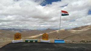 World’s Highest Road: लद्दाख में बनी दुनिया की सबसे ऊंची सड़क का नाम गिनीज वर्ल्ड रिकाॅर्ड में दर्ज