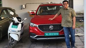 Drishyam फिल्म के निर्देशक ने खरीदी MG ZS EV और TVS iQube इलेक्ट्रिक स्कूटर, देखें