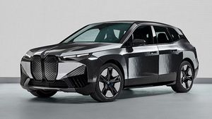 सिर्फ एक बटन के क्लिक पर ‘गिरगिट’ की तरह रंग बदलेगी कार, BMW ने पेश की नई तकनीक