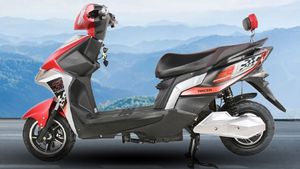 भारत में इलेक्ट्रिक वाहनों की बढ़ेगी कीमत, अप्रैल से कीमतें बढ़ाने के मूड में कंपनियां