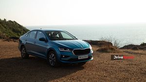 Skoda Slavia का बना रहे हैं प्लान? तो जान लें कंपनी ने हटा दिए हैं ये फीचर्स और बढ़ा दी है कीमत