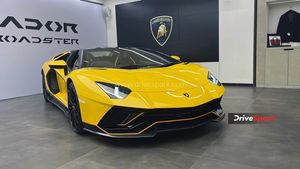 Lamborghini Aventador Ultimae की पहली यूनिट भारतीय ग्राहक को हुई डिलीवर, जानें क्या है खास