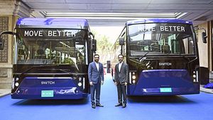 Switch EiV 12 इलेक्ट्रिक बस हुआ लाॅन्च, फुल चार्ज पर 500 Km की मिलेगी रेंज, जानें क्या हैं फीचर्स