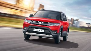 मारुति की दो नई कारों की चल रही है छप्पर फाड़ बुकिंग, एक तो अभी लाॅन्च भी नहीं हुई…