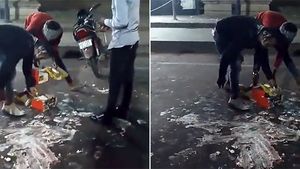 जन्मदिन पर बर्थडे बाॅय को साफ करनी पड़ गई सड़क, यूपी पुलिस ने कुछ ऐसे लगाई क्लास, देखें वीडियो