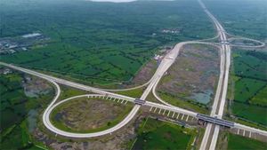 पीएम मोदी ने नागपुर-मुंबई समृद्धि एक्सप्रेसवे का किया उद्घाटन, जानें इसमें क्या हैं खास