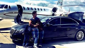 ऋतिक रोशन: मर्सिडीज मेबैकS600 से लेकर फेरारी 360 मोडेना तक, ये आठ महंगी कारें हैं उनकी पसंद  