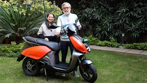 Vida V1: कंपनी के मालिक ने ली अपने ही ब्रांड की ई-स्कूटर की डिलीवरी, चुकाई इतनी कीमत