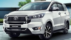 2023 टोयोटा इनोवा क्रिस्टा भारत में हुई लॉन्च, कीमत से लेकर अपडेट तक पढ़े पूरी जानकारी