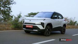 Tata Punch EV Review: चलाने मे कैसी है नए अपडेट्स के साथ आयी Tata Punch EV? जानिए डिटेल्स
