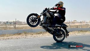 Hero Mavrick 440 Review: चलाने में कैसी है हीरो की सबसे पावरफुल बाइक Mavrick 440, जानें डिटेल्स