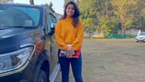 Paris Olympics : भारत को पहला मेडल दिलाने वाली मनु भाकर की पसंदीदा है ये SUV, स्पीड भी शूटिंग राइफल की तरह तेज