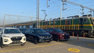 ट्रेन में हमसे ज्यादा सफर करते हैं मारुति सुजुकी कारें! अब तक रेलवे के जरिए भेजे गए 2 मिलियन से अधिक वाहन