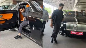 साउथ सुपरस्टार Ram Charan ने खरीदी Rolls-Royce इलेक्ट्रिक कार, कीमत जान हैरान रह जाएंगे आप!